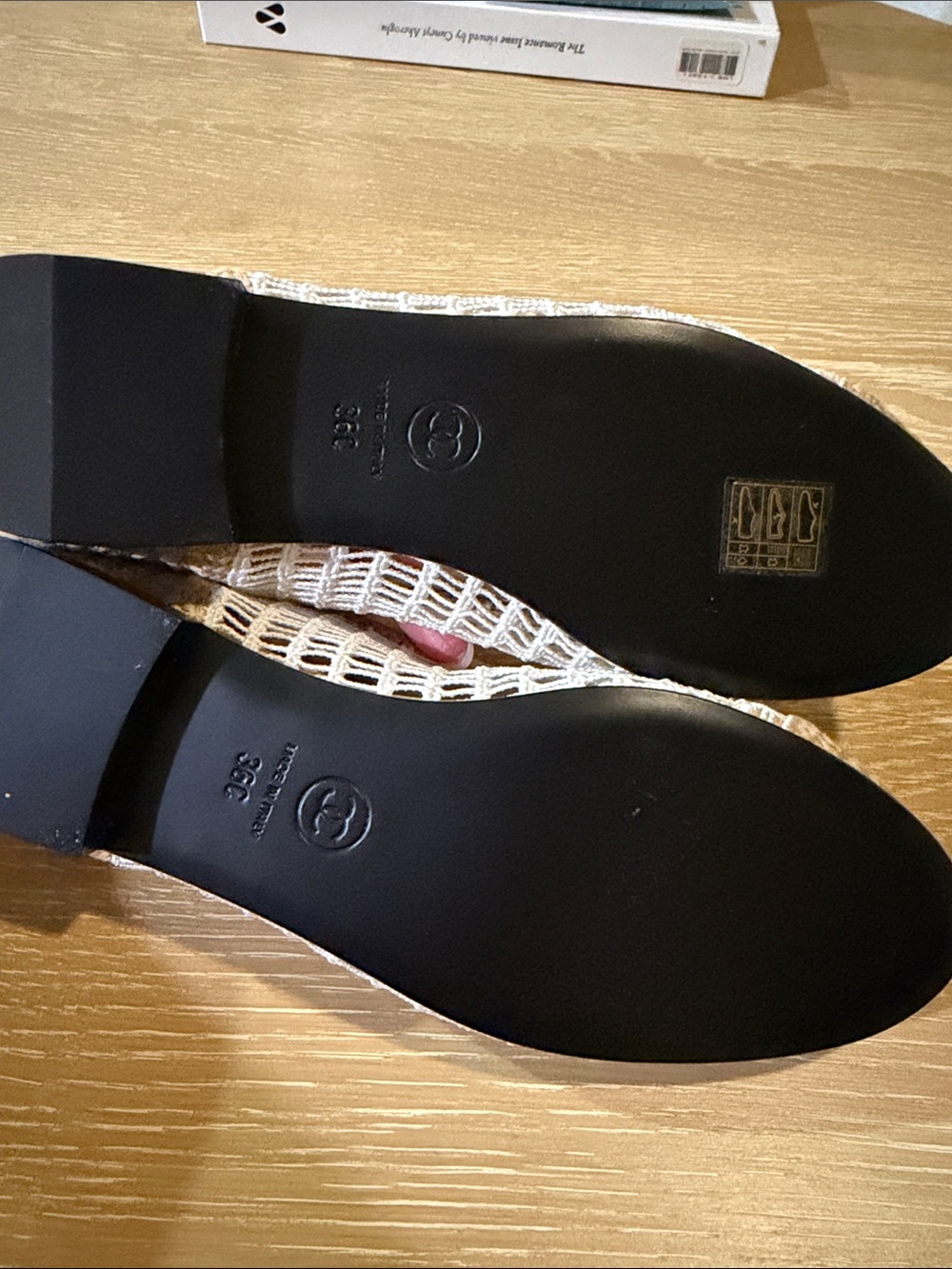 CHANEL Beige and White Crochet CC Logo Ballet Flats (Authentic) - Picture 3 of 7